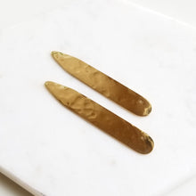 Load image into Gallery viewer, Brass Collar Stays