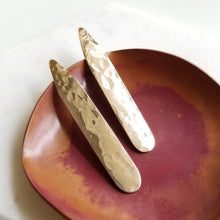 Load image into Gallery viewer, Brass Collar Stays