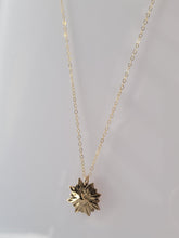 Load image into Gallery viewer, Starburst Necklace
