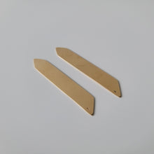 Load image into Gallery viewer, Brass Collar Stays