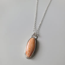 Load image into Gallery viewer, Spiny Oyster Shell Necklace