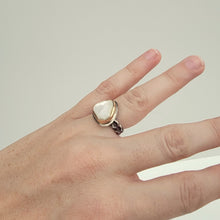 Load image into Gallery viewer, Two Tone Mother of Pearl Ring with Decorative Band - Size 6