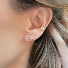 Load image into Gallery viewer, Twinkling Star Studs