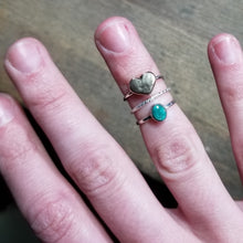Load image into Gallery viewer, Tiny Heart Ring