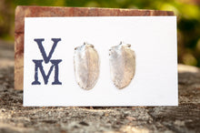 Load image into Gallery viewer, Feather Studs