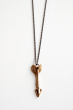 Load image into Gallery viewer, Arrow Necklace