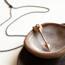 Load image into Gallery viewer, Arrow Necklace