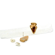 Load image into Gallery viewer, Arrowhead Studs