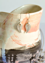 Load image into Gallery viewer, Dangling Leaf Earrings