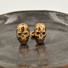 Load image into Gallery viewer, Skull Cuff Links
