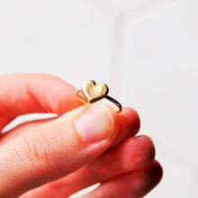 Load image into Gallery viewer, Tiny Heart Ring