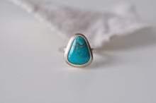 Load image into Gallery viewer, Morning Star Turquoise Hammered Band Stacker Ring - Size 6