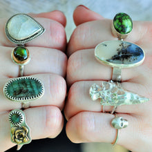 Load image into Gallery viewer, Tiny Skull Ring