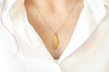Load image into Gallery viewer, Large Cicada Wing Necklace