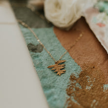 Load image into Gallery viewer, Fern Necklace