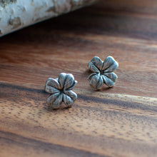 Load image into Gallery viewer, Sterling Silver Four-Leaf Clover Cuff Links
