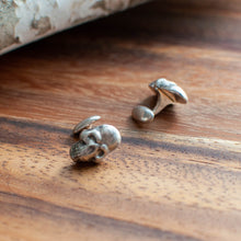 Load image into Gallery viewer, Sterling Silver Skull Cuff Links