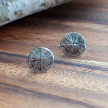 Load image into Gallery viewer, Sand Dollar Cuff Links
