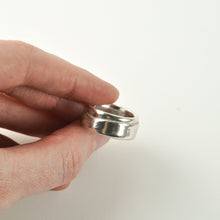 Load image into Gallery viewer, Folded Silver Ring - Size 6