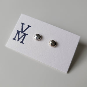 Gumdrop studs