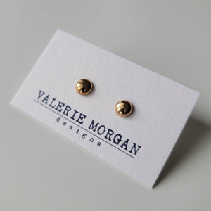 Gumdrop studs