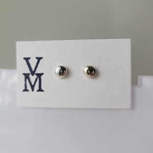 Gumdrop studs
