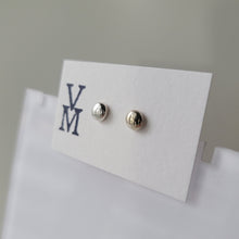 Load image into Gallery viewer, Gumdrop studs
