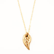 Load image into Gallery viewer, Small Leaf Necklace
