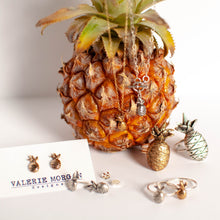 Load image into Gallery viewer, Large Pineapple Ring
