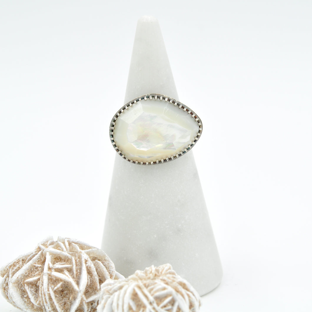 Large Mother of Pearl Statement Ring - Size 8