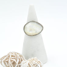 Load image into Gallery viewer, Large Mother of Pearl Statement Ring - Size 8
