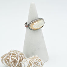 Load image into Gallery viewer, Mother of Pearl Statement Ring with Decorative Band - Size 7
