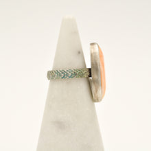 Load image into Gallery viewer, Spiny Oyster Shell Ring - Size 7
