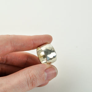 Diamond Pattern Cigar Band Ring