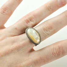 Load image into Gallery viewer, Mother of Pearl Statement Ring with Decorative Band - Size 7
