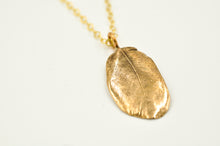 Load image into Gallery viewer, Mini Feather Necklace
