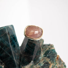 Load image into Gallery viewer, Peach Sapphire Statement Ring - Size 7
