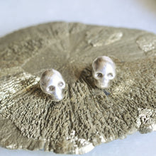 Load image into Gallery viewer, Tiny Skull Studs

