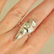 Load image into Gallery viewer, Large Arrowhead Ring
