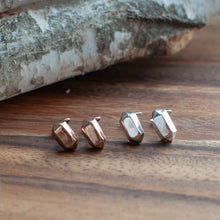 Load image into Gallery viewer, Double Terminated Point Cuff Links

